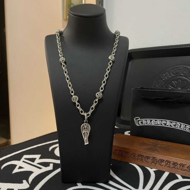 Ch*0me He**ts necklaces